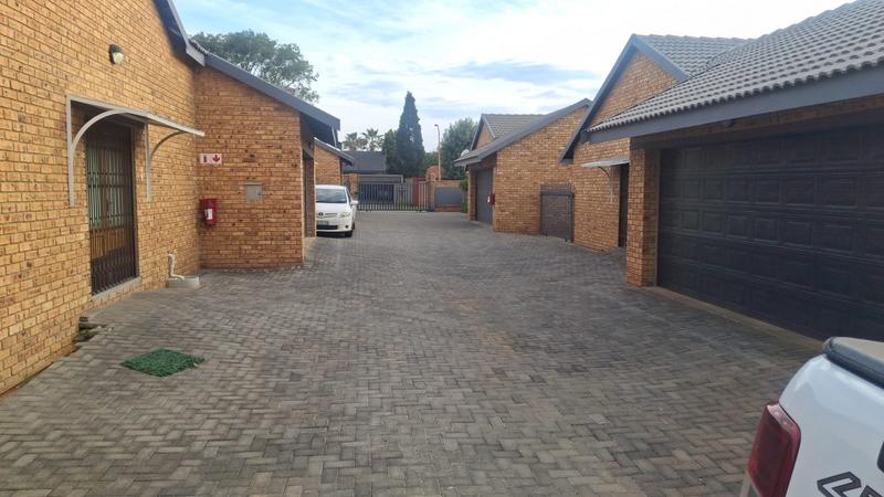 To Let 3 Bedroom Property for Rent in Vaalpark Free State